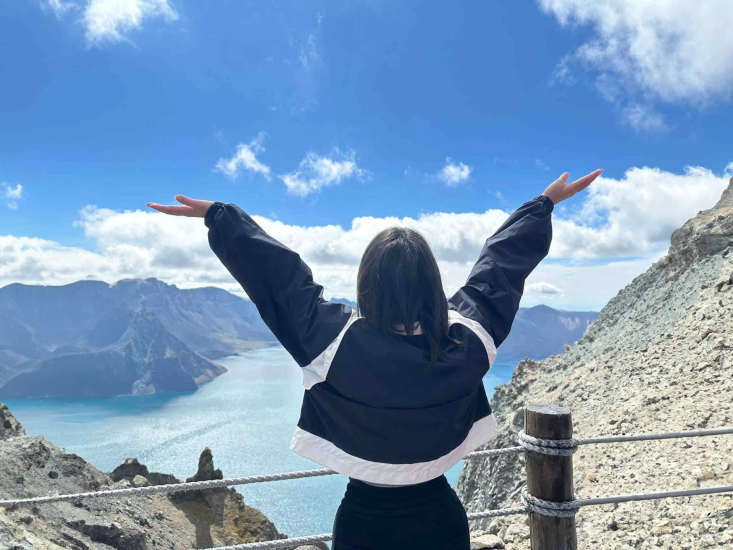 旅行团购达人玩法，10W+素材一键操作，只需要一部手机就能月入过万！网赚项目-副业赚钱-互联网创业-资源整合菜园地